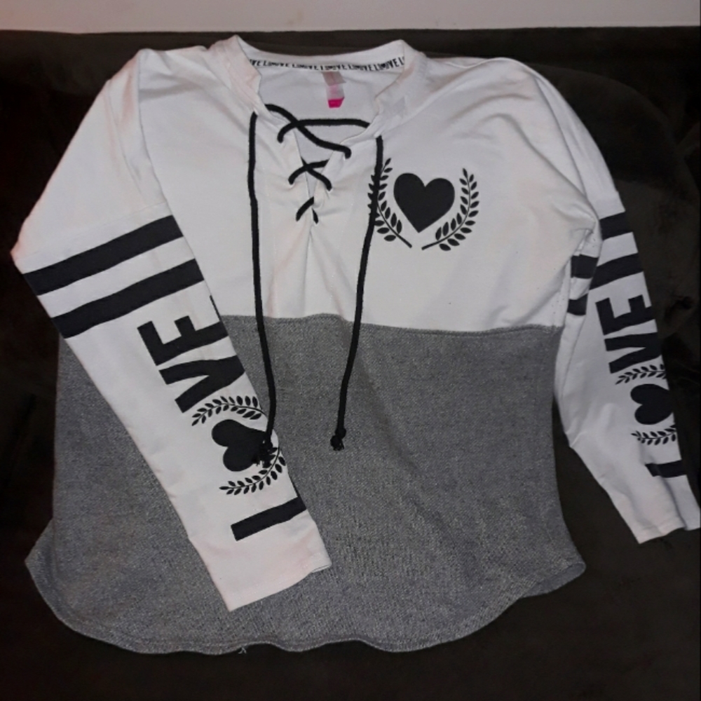 No Boundaries 'LOVE' Shirt